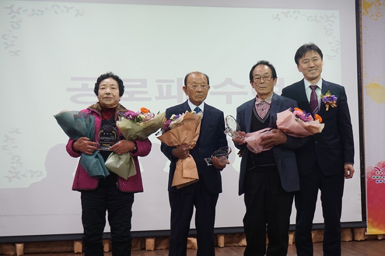 049f6ba519a0fc571417fabefbe4c21a_1576484